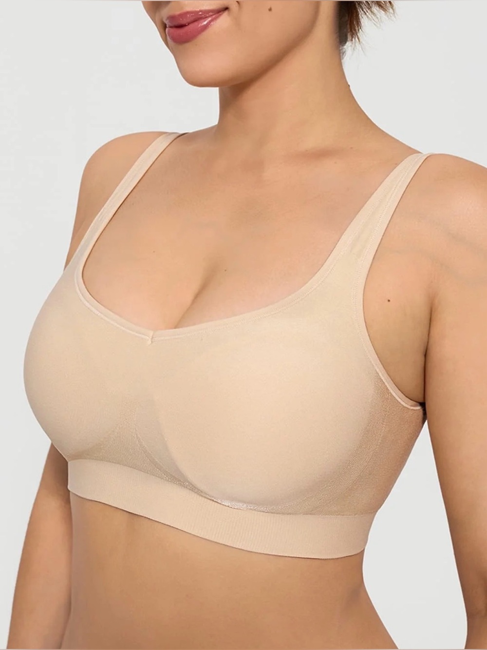 NWT Popilush Seamless Adjustable Wide-Strap Underwire-Free Smoothing Bra